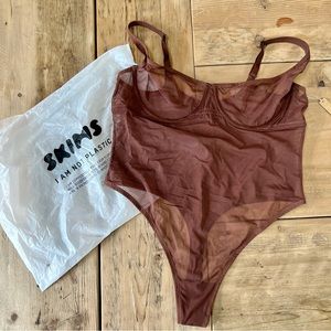 SKIMS Ultra Fine Mesh Underwire Thong Bodysuit Mahogany Size 3X